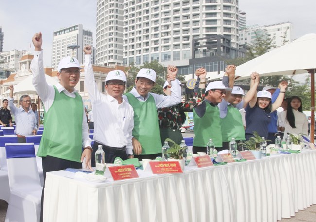 Khánh Hòa và mục tiêu trở thành “Điểm đến Xanh” trên bản đồ du lịch thế giới (20/7/2023)